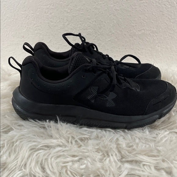 Under Armour Charged Assert 10 Triple Black Sneakers Size 9.5 Men's 3026175-004 - Picture 2 of 12